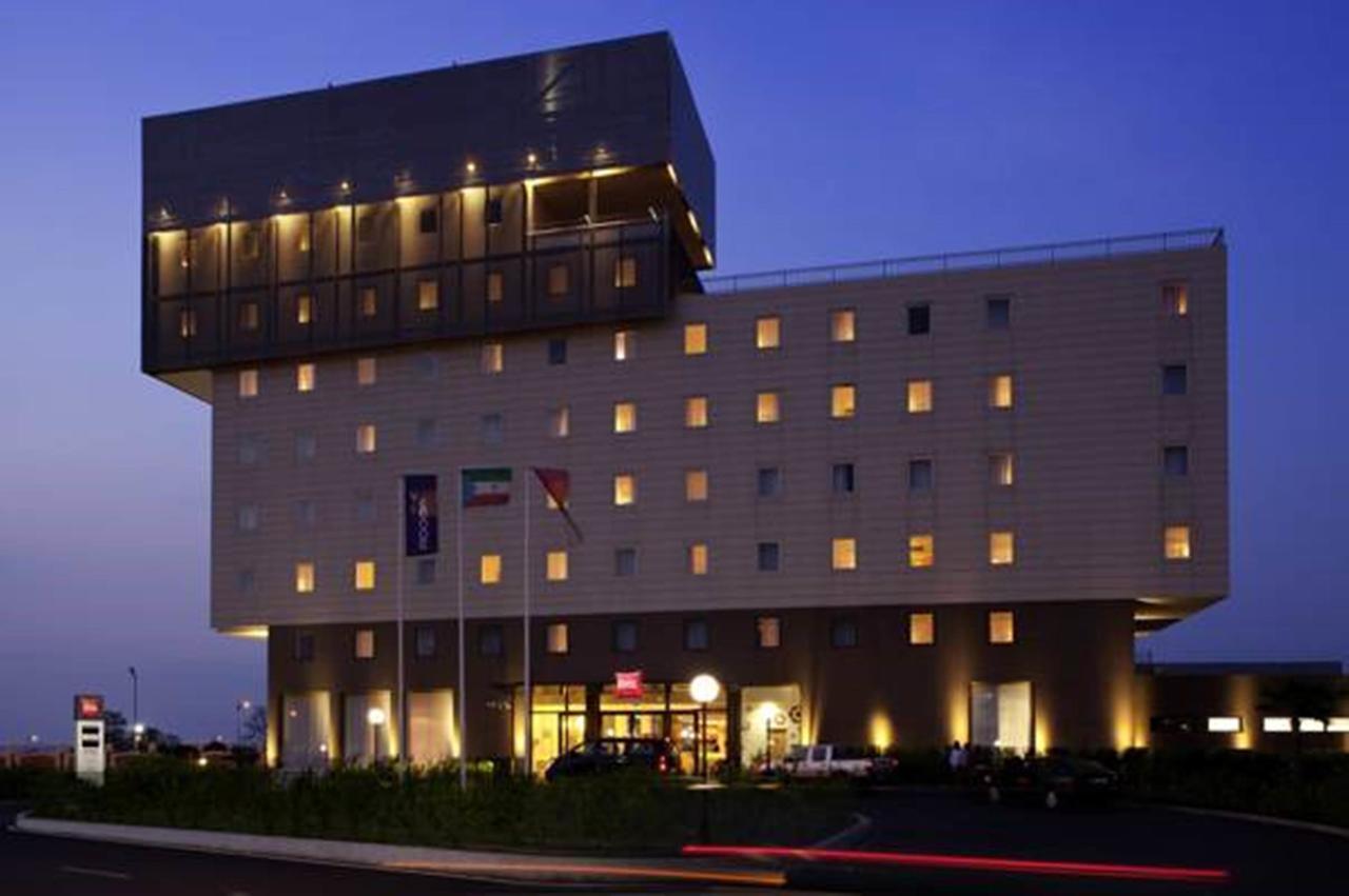 فندق Ibis Malabo المظهر الخارجي الصورة